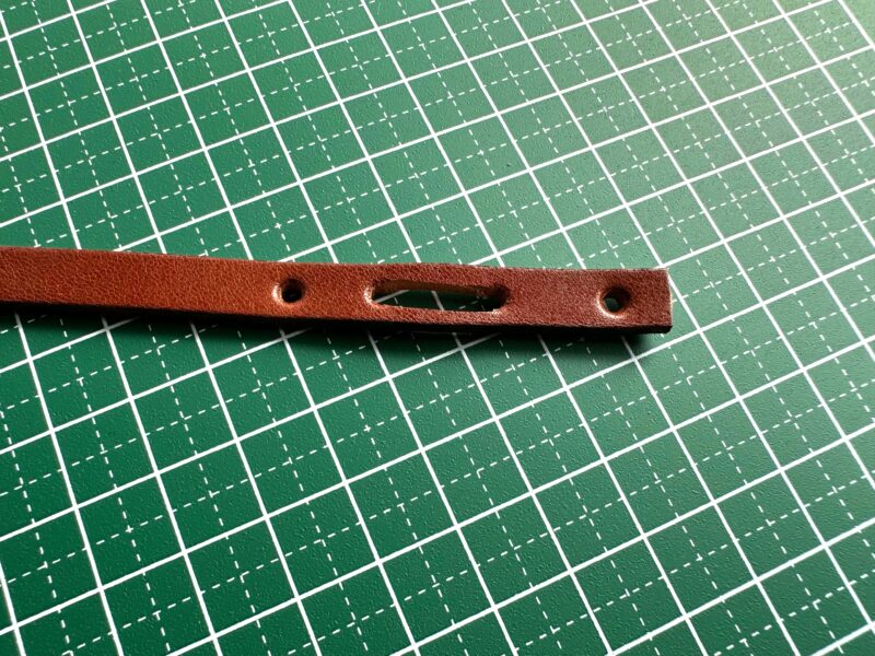 穴をあける3